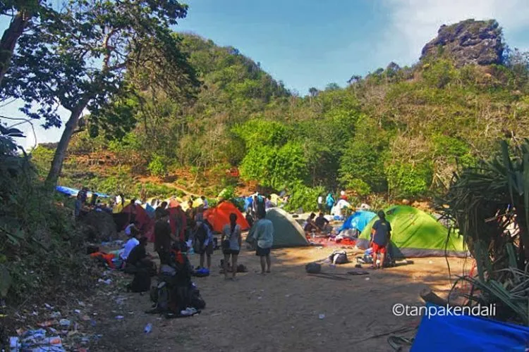 11 Tanda Kalau Kamu Traveler yang Cinta Lingkungan. Bukan Sekadar Ikut Tren dan Seru-seruan 20