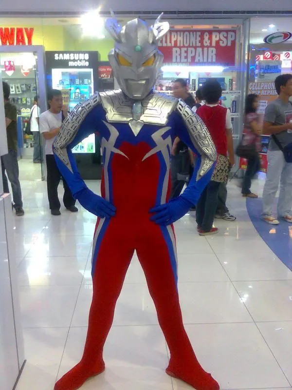 Tanpa Kostum, Makeup dan Rambut Warna-warni, Anak Cosplay Itu Gak Freak Kayak yang Kamu Kira 14