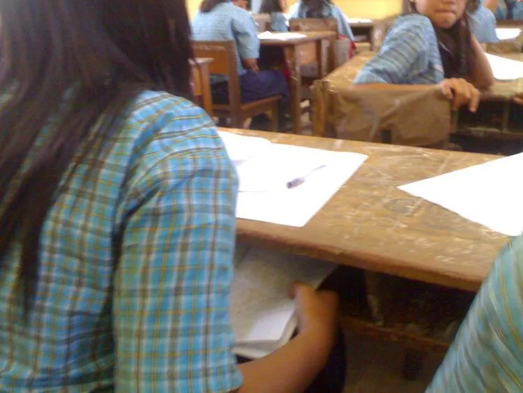 Maaf Bu Guru, Maaf Pak Guru: Inilah 10 Metode Mencontek yang Kami Lakukan di Sekolah Dulu 15