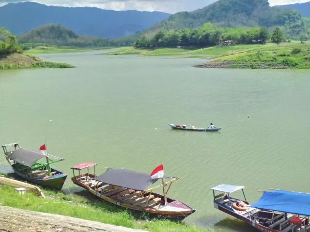 Destinasi Wisata Tegal, Nggak Hanya Terkenal dengan Warteg dan Ngapak Saja! 18