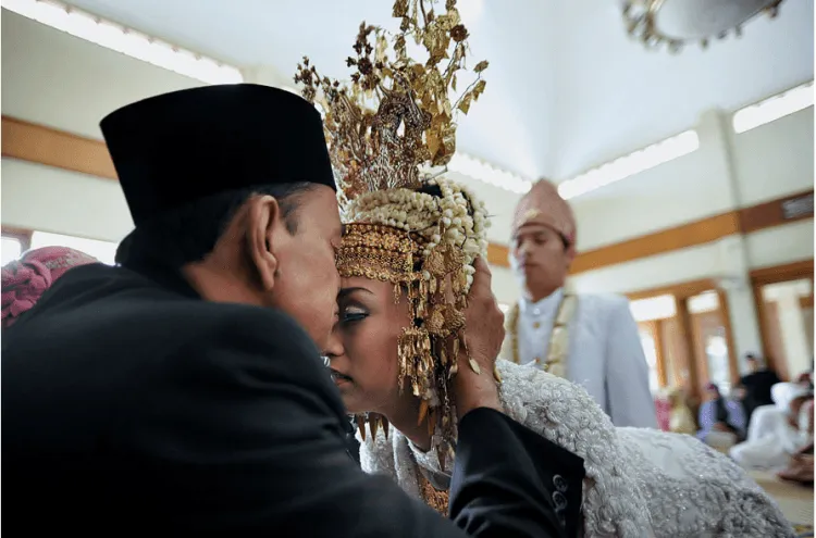 9 Foto yang Harus Kamu Miliki dari Momen Pernikahanmu Nanti 16