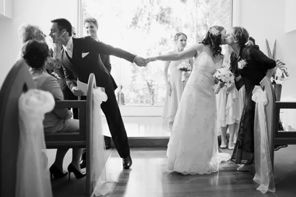 9 Foto yang Harus Kamu Miliki dari Momen Pernikahanmu Nanti 17
