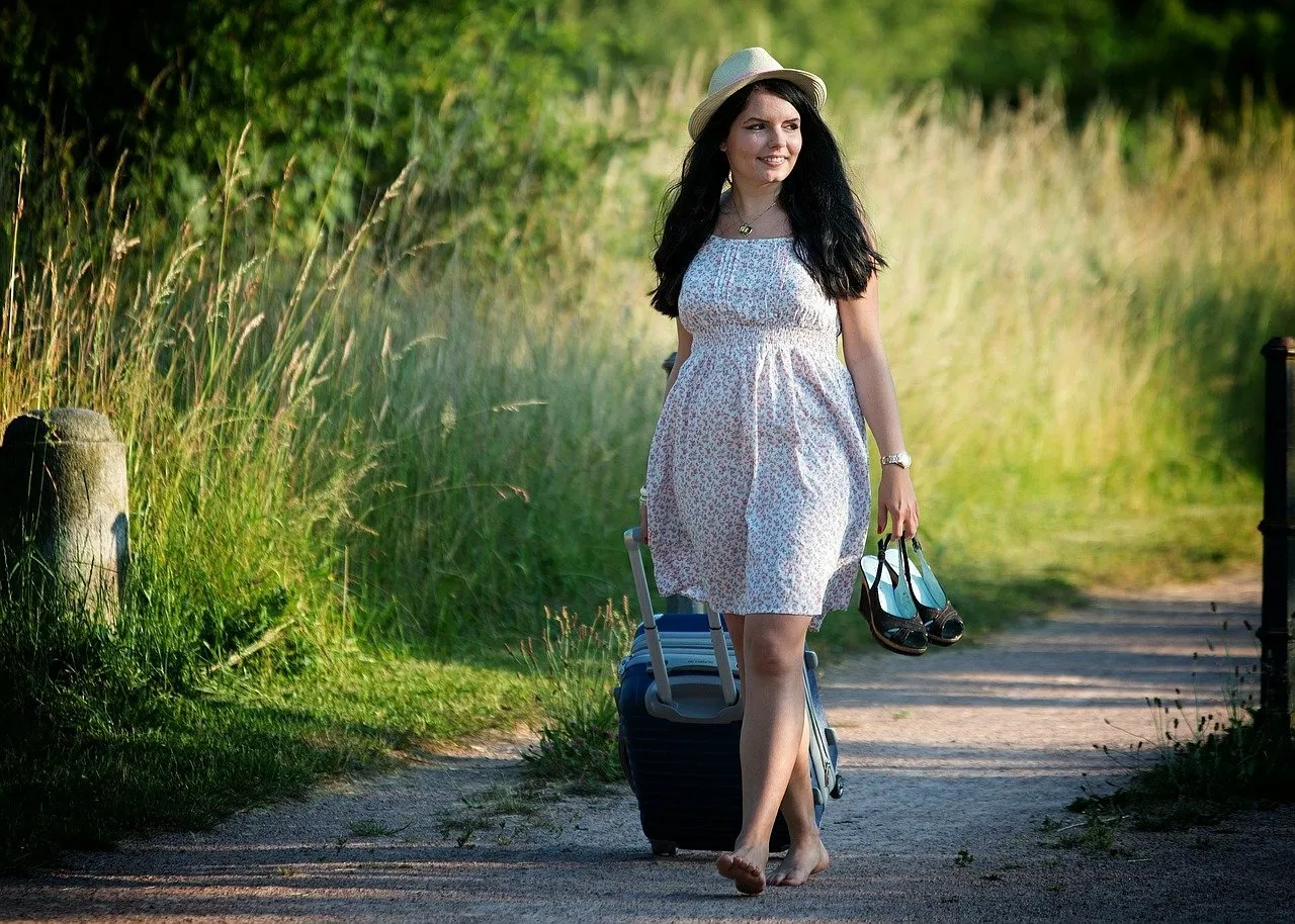 7 Alasan Kenapa Kalian, Para Cewek, Tak Perlu Lagi Takut Traveling Sendirian
