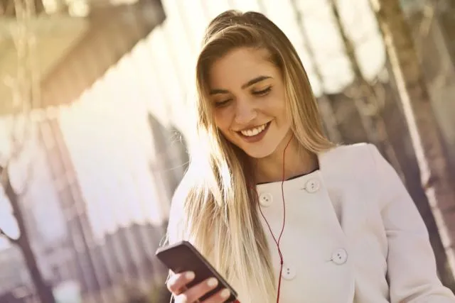 9 Tips Merawat Earphone yang Wajib Kamu Tahu, Biar Nggak Kesepian 12