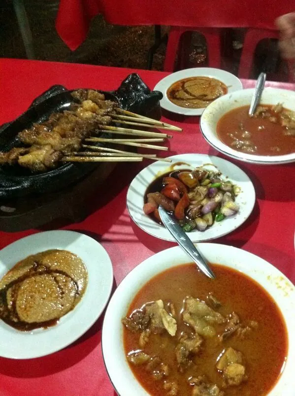 Daftar Kuliner Malam di Bandung yang Paling Enak 11