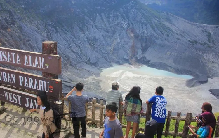 Saat Harus Memilih Menelusuri Pesona Malang dan Bandung, Kota Mana yang Akan Kamu Datangi Lebih Dulu? 28