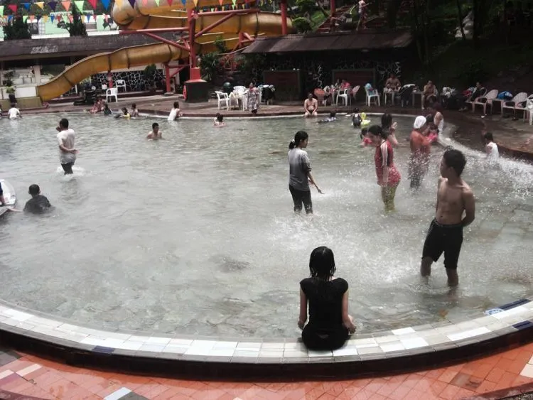 Saat Harus Memilih Menelusuri Pesona Malang dan Bandung, Kota Mana yang Akan Kamu Datangi Lebih Dulu? 29