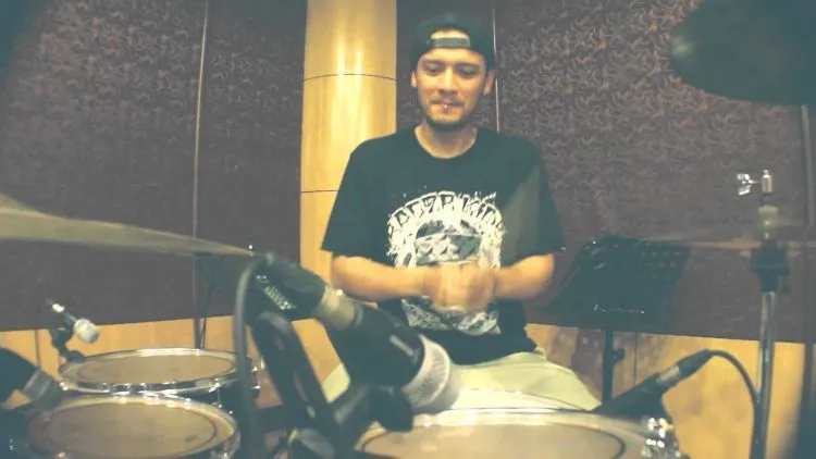 8 Alat Musik yang Bisa Bikin Cewek Jatuh Hati Kalau Dimainkan Oleh Cowok 15