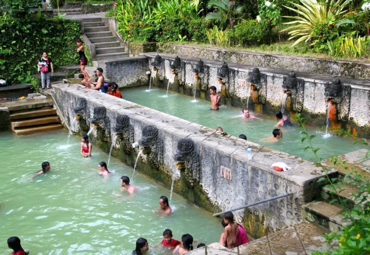 Pulau Menjangan: Destinasi Ramah di Kantung yang Bisa Dikunjungi Dengan Budget 500 Ribuan 12