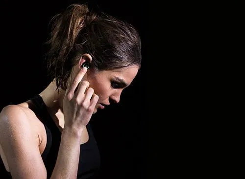 9 Tips Merawat Earphone yang Wajib Kamu Tahu, Biar Nggak Kesepian 13