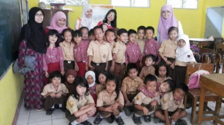 Alasan-alasan yang Akan Memperkuat Niatmu Untuk Memperistri Seorang Guru 13