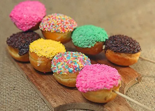 Hanya Bermodal Wajan Penggorengan, 5 Resep Donat Lezat Ini Bisa Kamu Coba Sendiri di Kost 8
