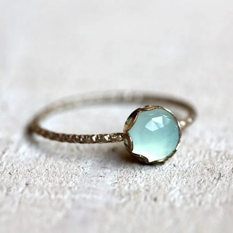 Batu Akik Tak Selamanya Norak. 8 Desain Cincin Ini Membuatnya Jadi Manis dan Berkelas 12