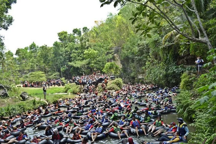 Wisatawan Menyemut di Goa Pindul: Polemik Pengelolaan dan Gelombang Turisme Massal 9