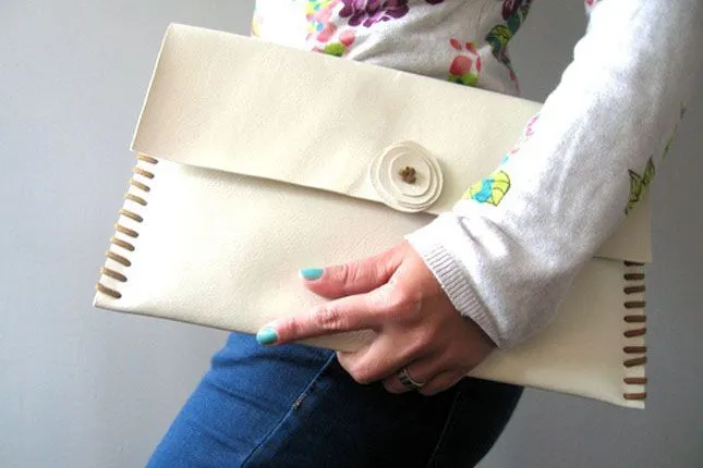 Demi Laptop Awet dan Tampak Ekslusif, 5 Soft Case Unik Buatan Sendiri Ini Bisa Jadi Solusi 8