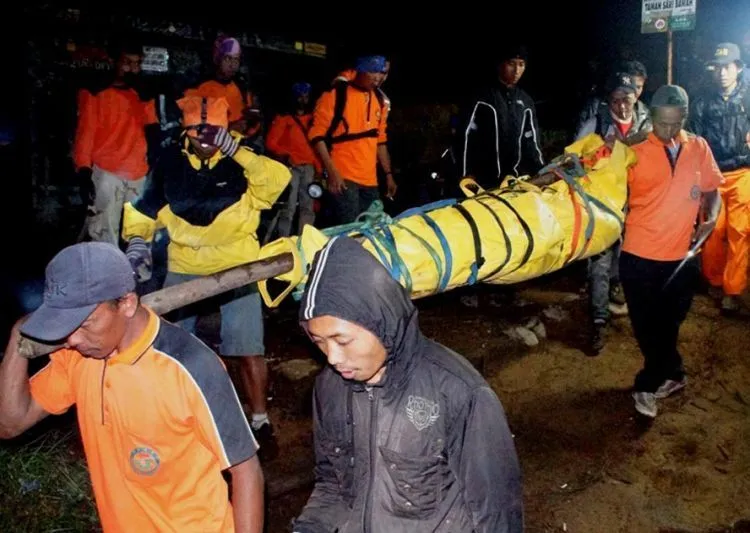 Stop Meremehkan Gunung! Kamu Terlalu Berharga Untuk Mati Konyol di Sana 7