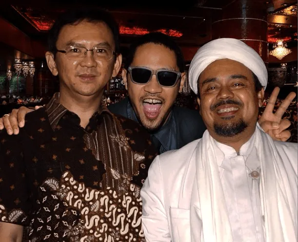Setelah Kalah Dari Mayweather, Pacman Dihajar KO oleh Chris John! 22