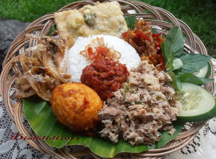 9 Destinasi Wisata Pekalongan, Pesonanya Bikin Nggak Mau Pulang 18