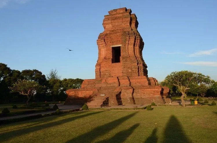 Tempat Wisata di Mojokerto, Bernuansa Alam & Sejarah 20