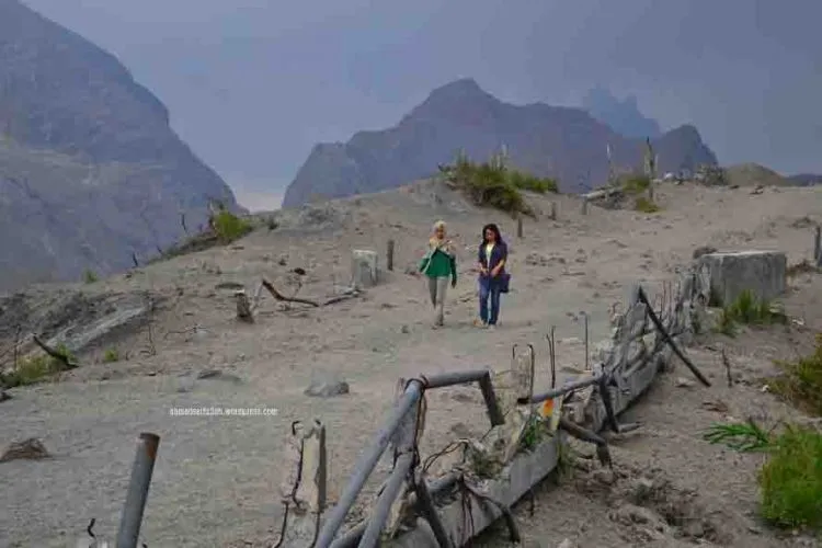 Karena Kita Butuh Diingatkan Betapa Kecilnya Manusia: Angkat Kakimu ke Tempat-tempat Wisata Bencana 10