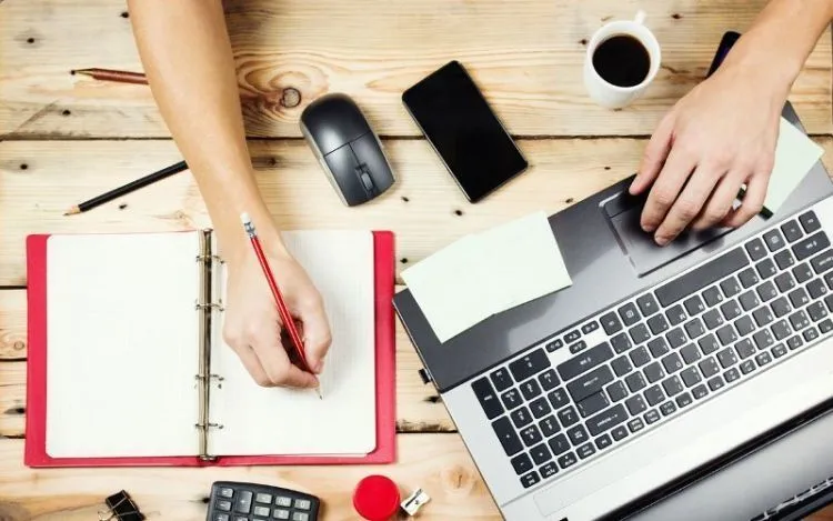 Jangan Jalankan Bisnis Selagi Masih Jadi Karyawan, Kecuali 6 Hal Ini Kamu Perhatikan! 9