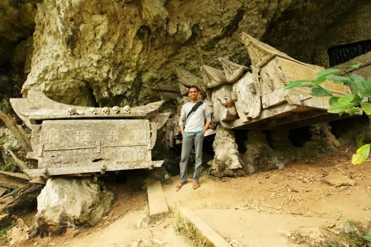 Alih-Alih Bikin Ngeri, Makam-makam Ini Jadi Destinasi Wisata yang Layak Kamu Sambangi 19