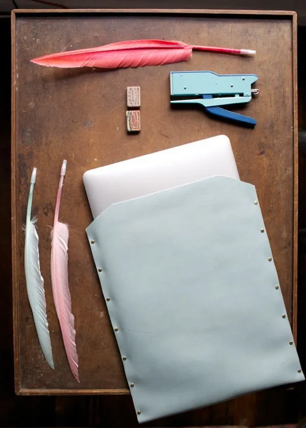 Demi Laptop Awet dan Tampak Ekslusif, 5 Soft Case Unik Buatan Sendiri Ini Bisa Jadi Solusi 6
