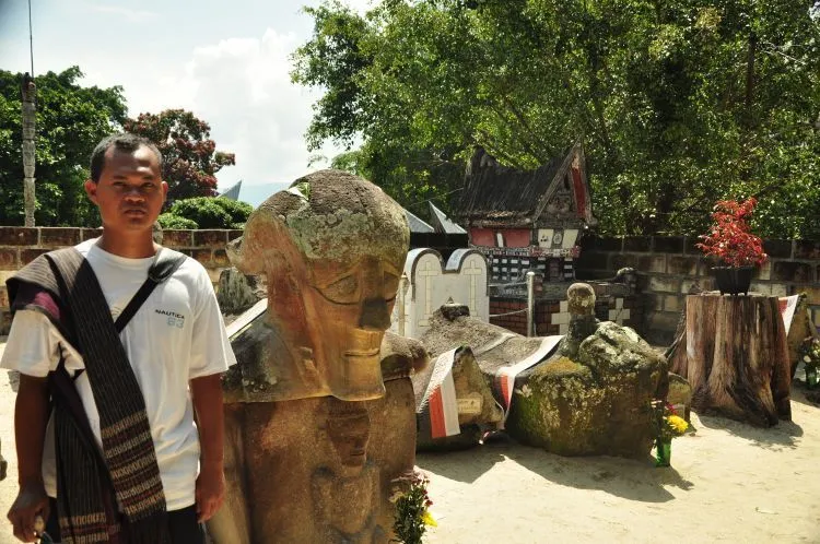 Alih-Alih Bikin Ngeri, Makam-makam Ini Jadi Destinasi Wisata yang Layak Kamu Sambangi 21