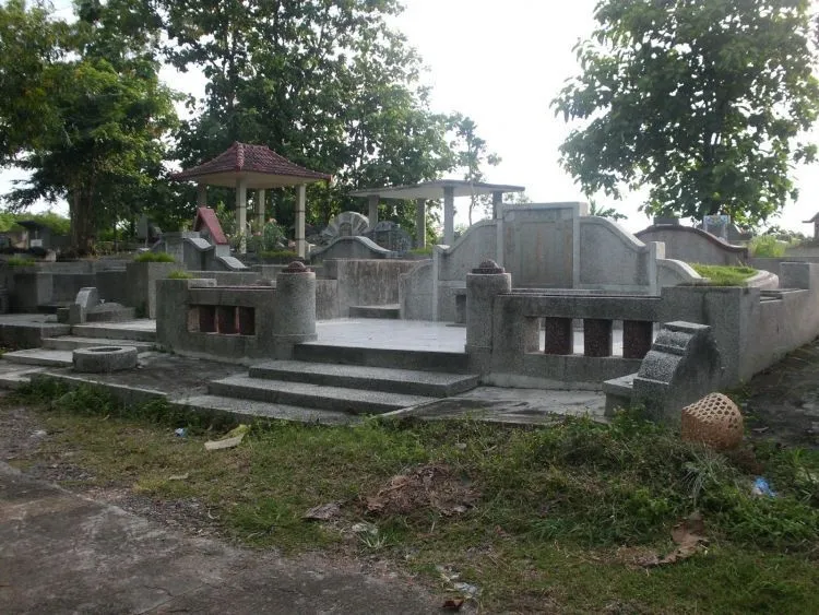Alih-Alih Bikin Ngeri, Makam-makam Ini Jadi Destinasi Wisata yang Layak Kamu Sambangi 16