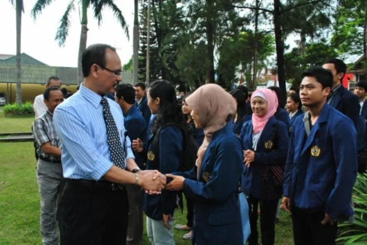 Jika Ingin Beban Orangtuamu Terkurangi, Ringankan Biaya Kuliahmu Dengan Cara-cara Jitu Ini 9