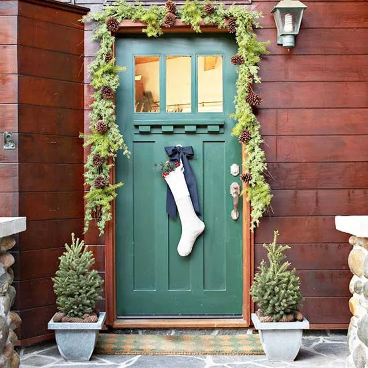 9 Dekorasi Pintu Kamar yang Bikin Teman-temanmu Tak Segan Mengetuknya 15