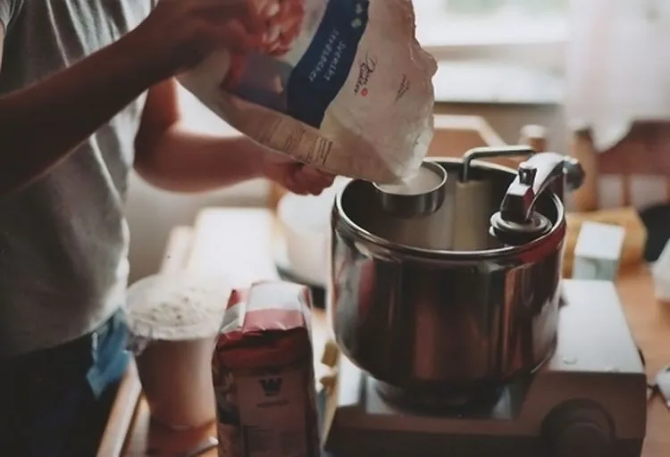 6 Alasan Kenapa Cewek yang Piawai Memasak Pantas Jadi Gadis yang Kamu Perjuangkan 11