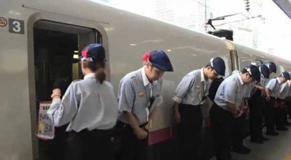 Secepat Peluru: Cleaning Servis Di Jepang Membersihkan Kereta Peluru Dalam 7 Menit Saja! 6