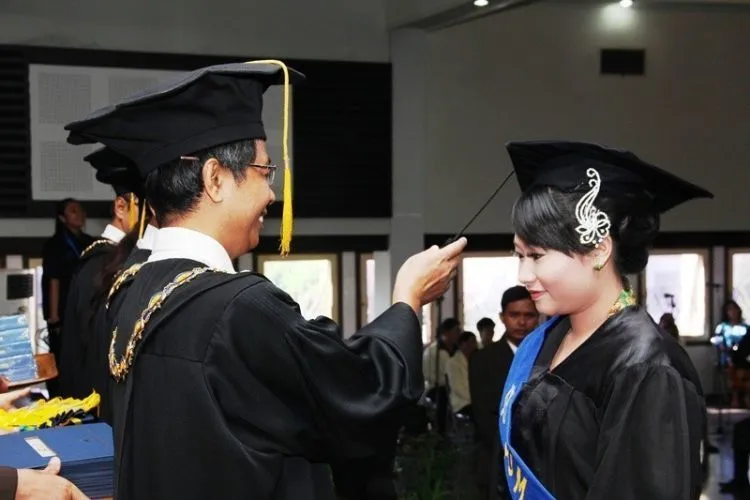 Hidup Mahasiswa! Inilah 9 Resolusi Tahun Baru yang Perlu Semua Mahasiswa Baca! 18