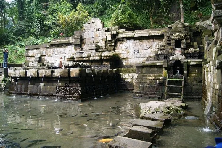 Tempat Wisata di Mojokerto, Bernuansa Alam & Sejarah 15
