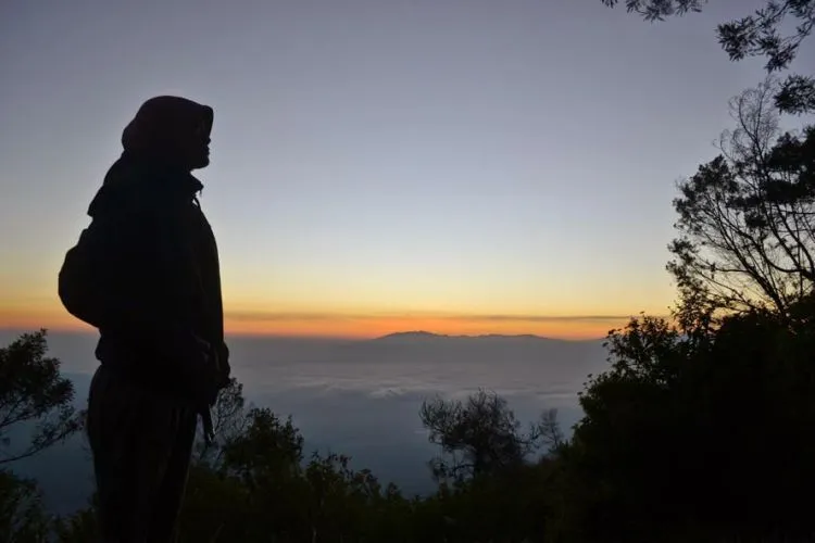 Sebelum Menjamahi Puncak-puncak Tertinggi, Tantang Dulu Dirimu Lewat 14 Gunung Ramah Daki Ini 22