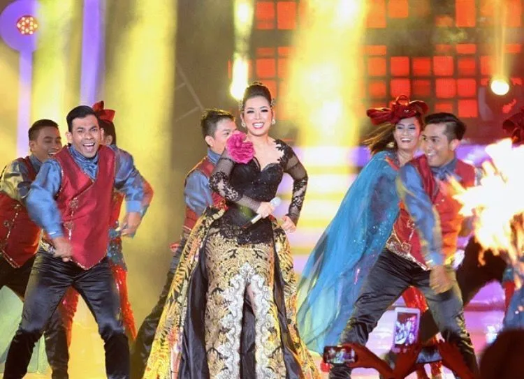 Di Balik Kesan Norak, Ada Banyak Alasan Tersembunyi yang Membuat Kamu Tetap Suka Dengan Musik Dangdut 14
