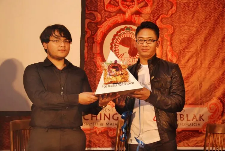 Pernah Berjualan Barang Elektronik dan Pupuk, Kini Reza Si Pemilik Keripik Maicih Menjadi Pengusaha Muda Tersukses di Nusantara 10