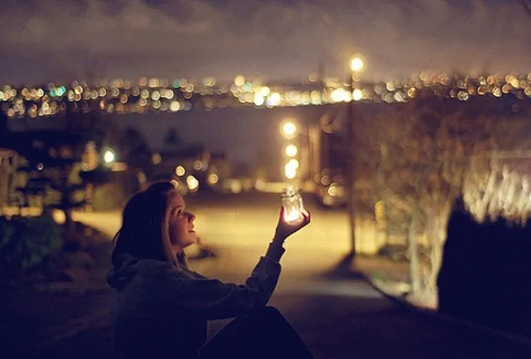 Meski Mencoba Tegar, Setelah Sebulan Putus Hal-hal Ini Akan Tetap Kamu Rasakan 15