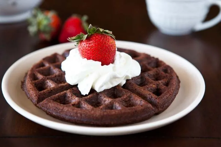 Pengen Bikin Waffle Seenak di Kafe? 6 Resep Ini Bisa Kok Kamu Buat Sendiri 8