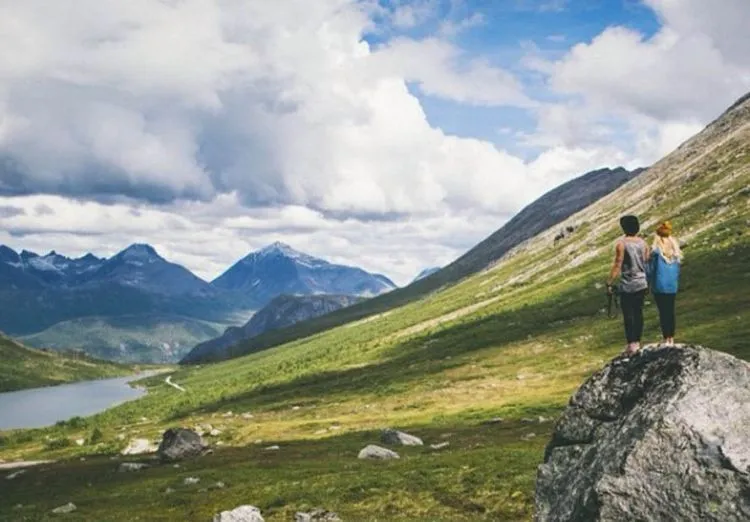 Biar Pacar Bersedia Diajak Traveling Bersama, 7 Tips Ini Layak Kamu Coba Saat Mengajaknya 8