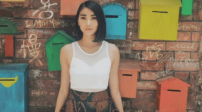Karena Cantik Nggak Harus Putih, Kamu yang Punya Kulit Sawo Matang Juga Bisa Tampil Menawan 7