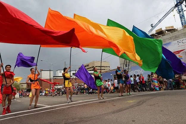 Buat Apa Ributin Perkawinan Sejenis? Di Indonesia Malah Sudah Bisa Nikah Sama Peri #LoveWins 18