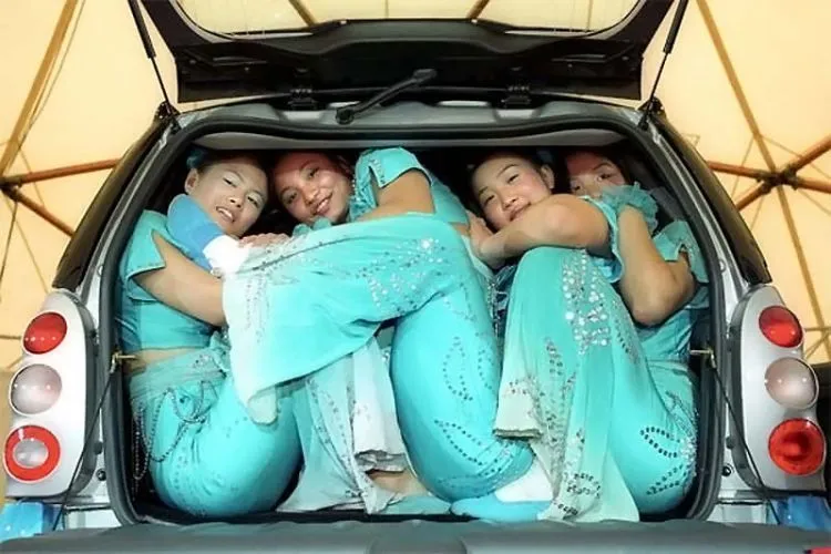 14 Manisnya Hidup Ini Cuma Bisa Dicicipi Oleh Kamu yang Curvy Dan Berisi 27