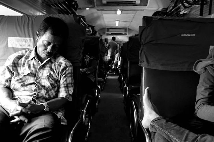 10 Alasan yang Bikin Kita Susah Move On Dari Traveling Pakai Kereta Api 16