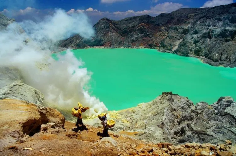 Sebelum Menjamahi Puncak-puncak Tertinggi, Tantang Dulu Dirimu Lewat 14 Gunung Ramah Daki Ini 23