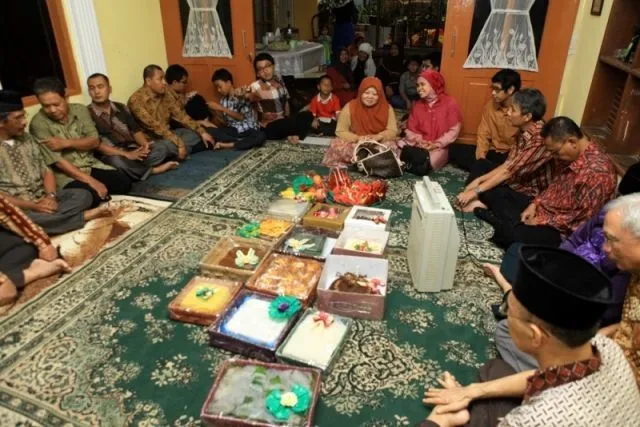 Meski Ribet, Pernikahan Adat Jawa yang Rumit Justru Bikin Hari Terindah Dalam Hidupmu Selalu Terkenang 14