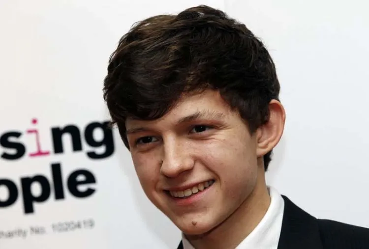 Debut Tom Holland Sebagai Spider-Man 'Baru' Ternyata Malah Bukan Di Filmnya Sendiri! 6