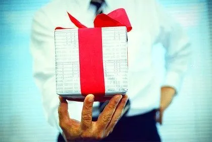 Selamat Hari Mantan Sedunia, Guys... Hadiah Dari Mantan Enaknya Diapain, Ya? 12