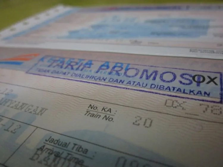 10 Alasan yang Bikin Kita Susah Move On Dari Traveling Pakai Kereta Api 13